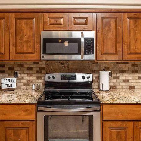 Hot Tub . Spacious . Pets . Central . Boat Parking Lake Havasu City Exterior photo