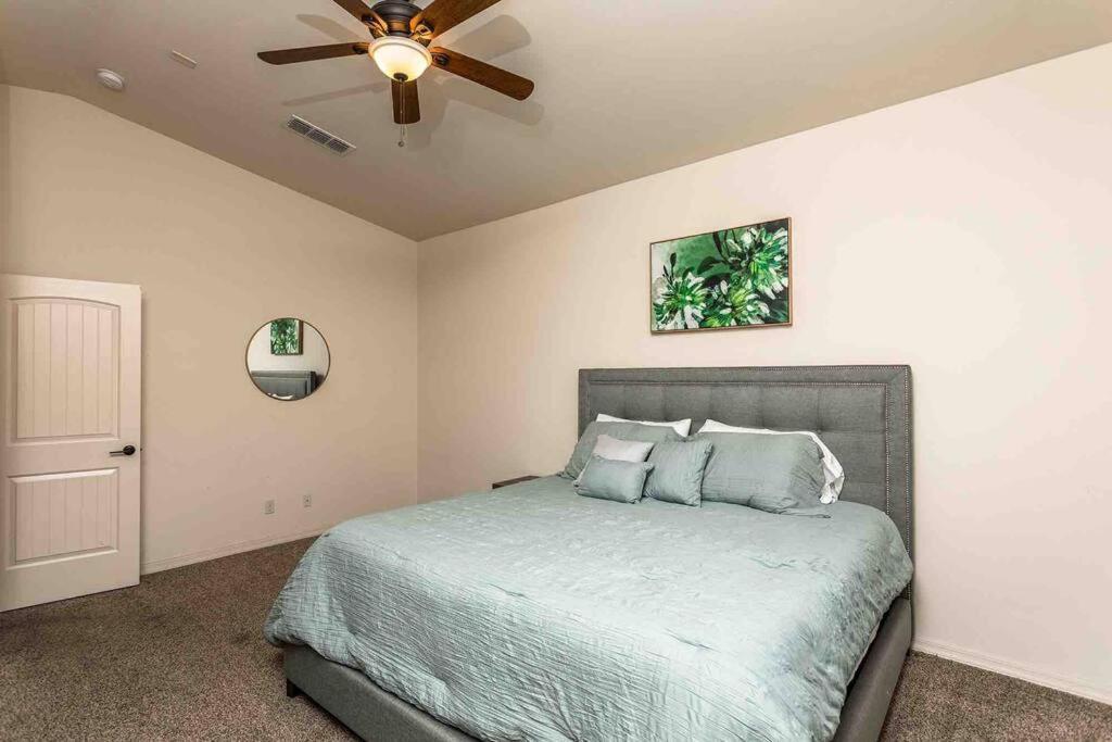 Hot Tub . Spacious . Pets . Central . Boat Parking Lake Havasu City Exterior photo